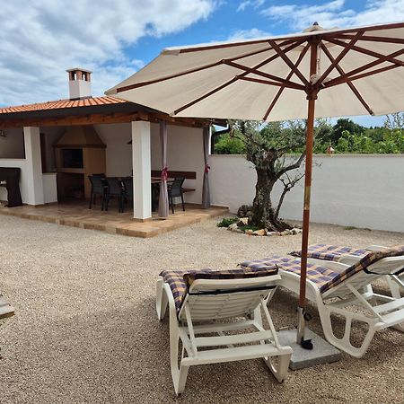 Apartment Vinja Porec - Privat Garden - Whirlpool المظهر الخارجي الصورة