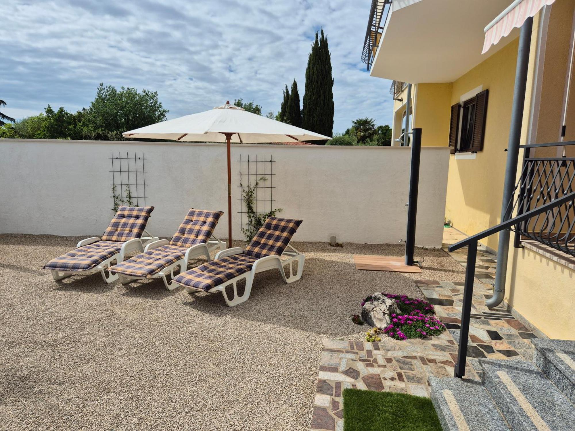 Apartment Vinja Porec - Privat Garden - Whirlpool المظهر الخارجي الصورة