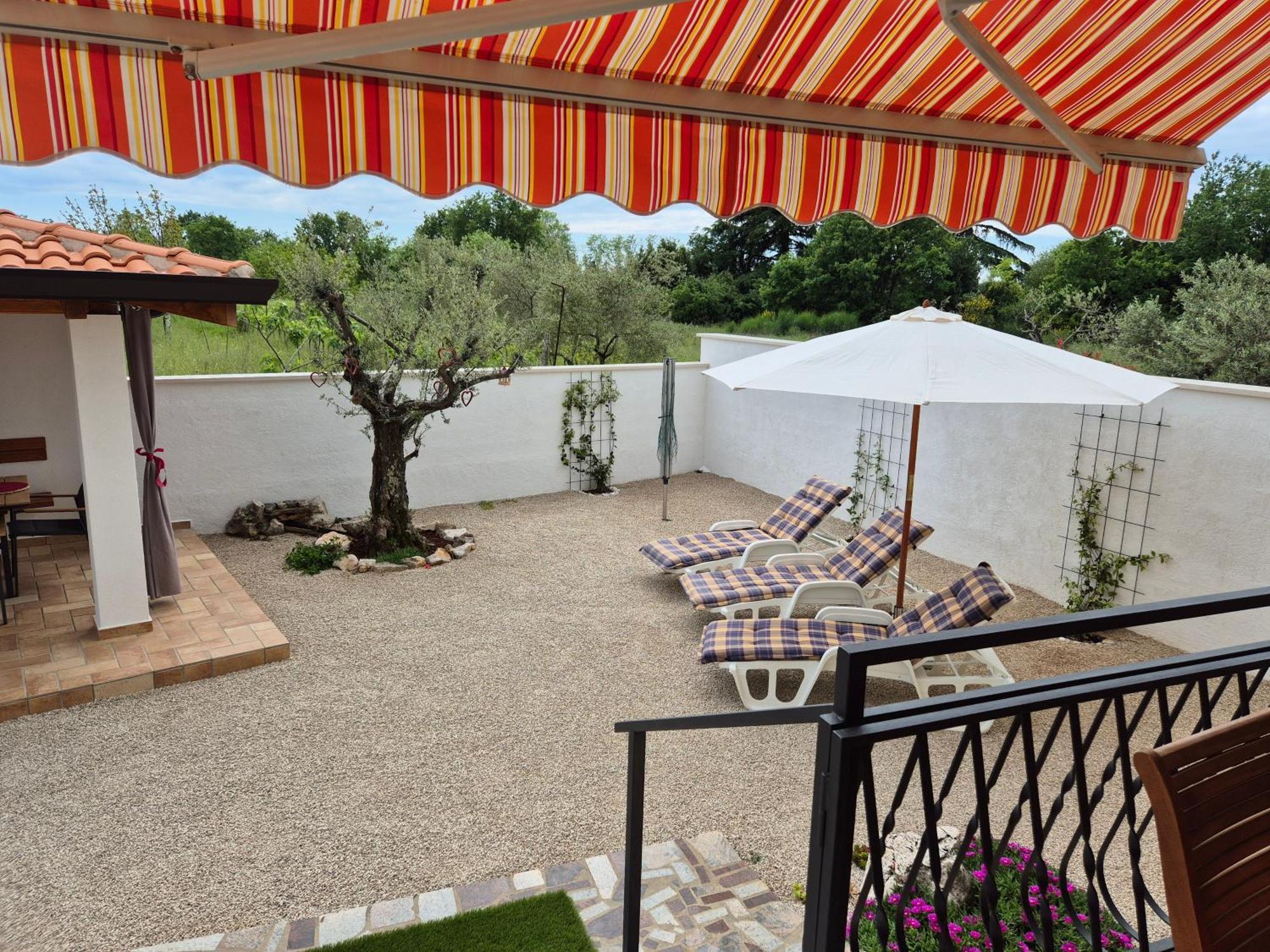Apartment Vinja Porec - Privat Garden - Whirlpool المظهر الخارجي الصورة