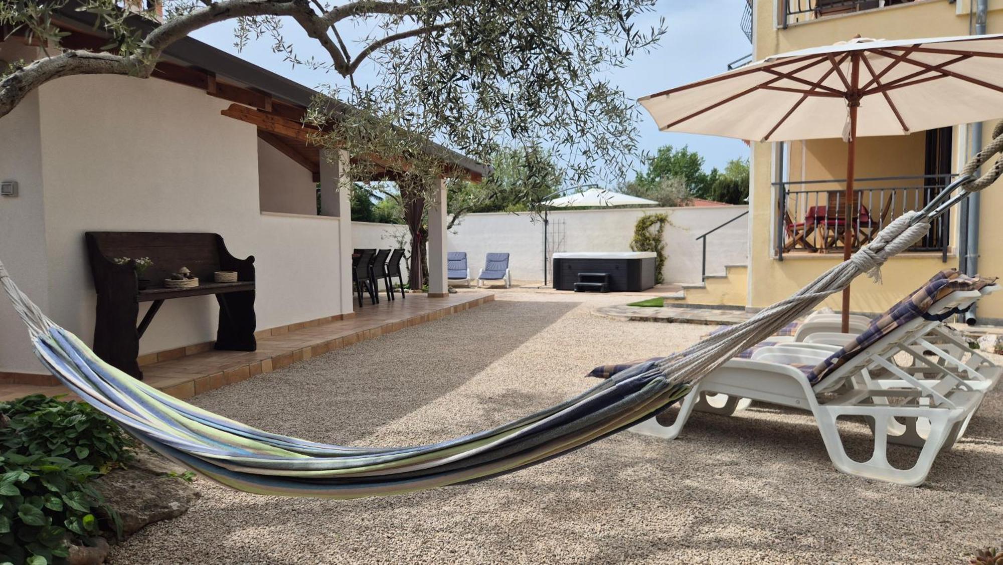 Apartment Vinja Porec - Privat Garden - Whirlpool المظهر الخارجي الصورة